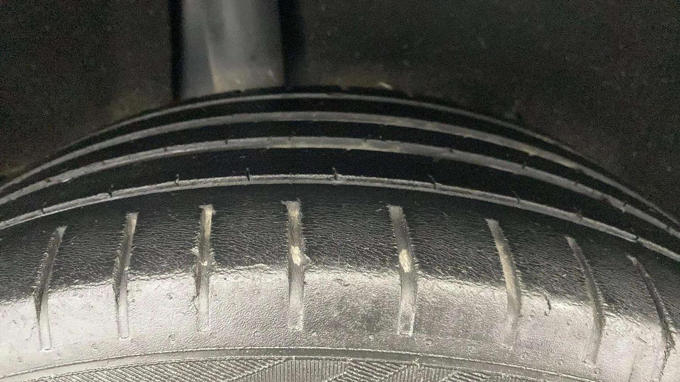 2021 Maruti Baleno ZETA PETROL 1.2, Petrol, Manual, 75,842 km, Right Rear Tyre Tread