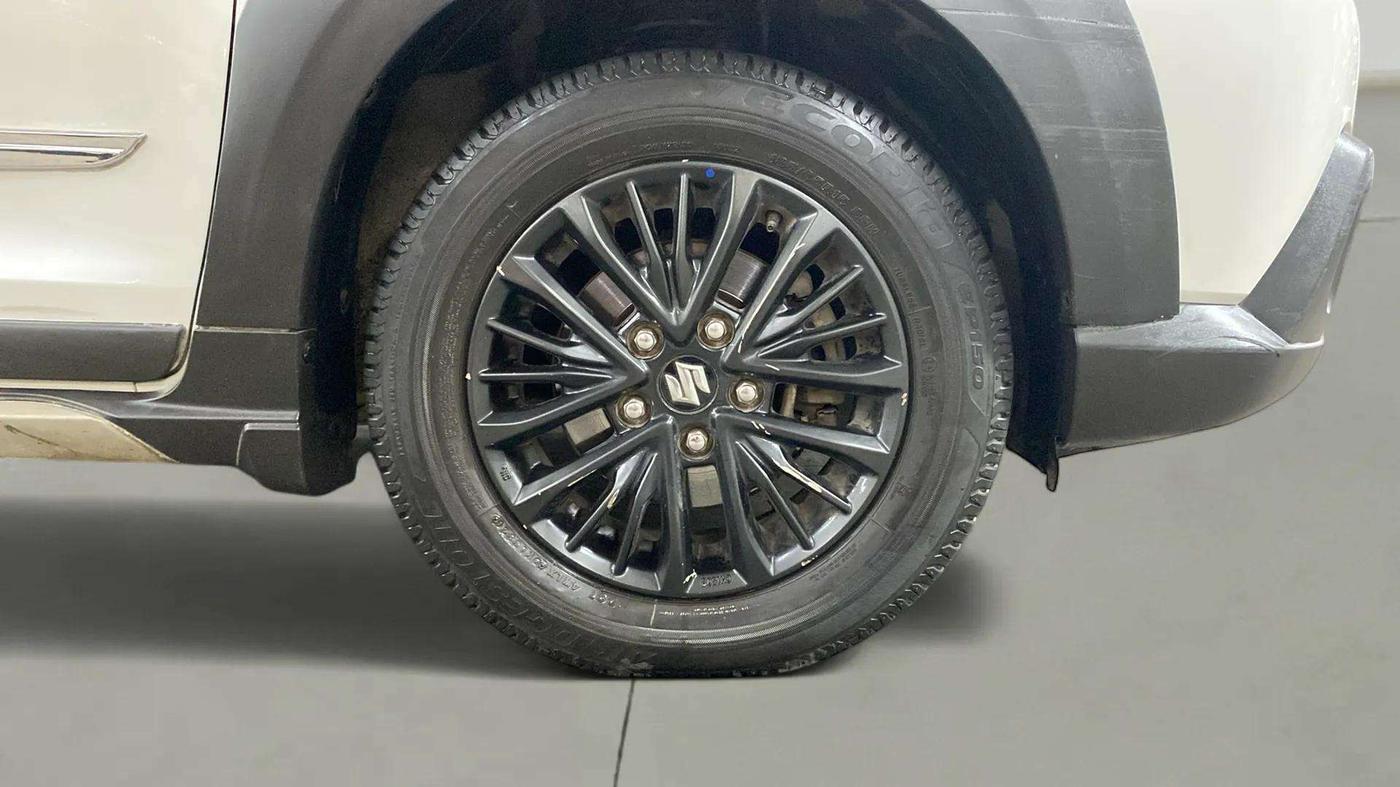 2020 Maruti XL6 ALPHA AT, Petrol, Automatic, 44,785 km, Right Front Wheel