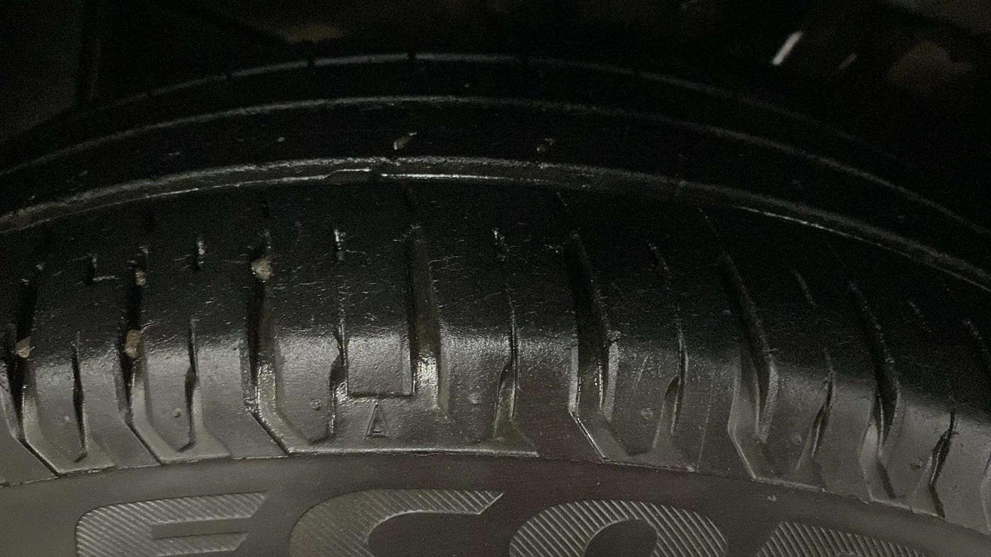 2020 Maruti XL6 ALPHA AT, Petrol, Automatic, 44,785 km, Right Rear Tyre Tread