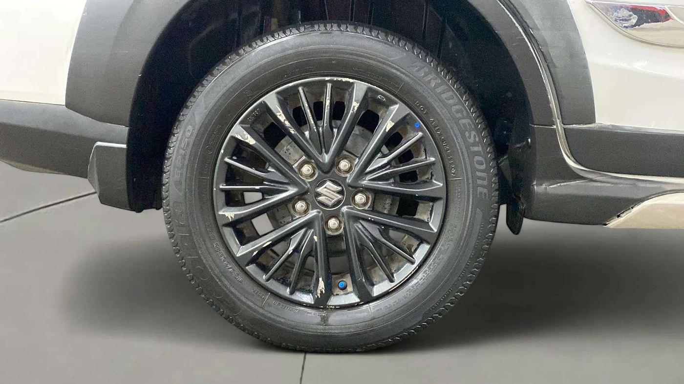 2020 Maruti XL6 ALPHA AT, Petrol, Automatic, 44,785 km, Right Rear Wheel