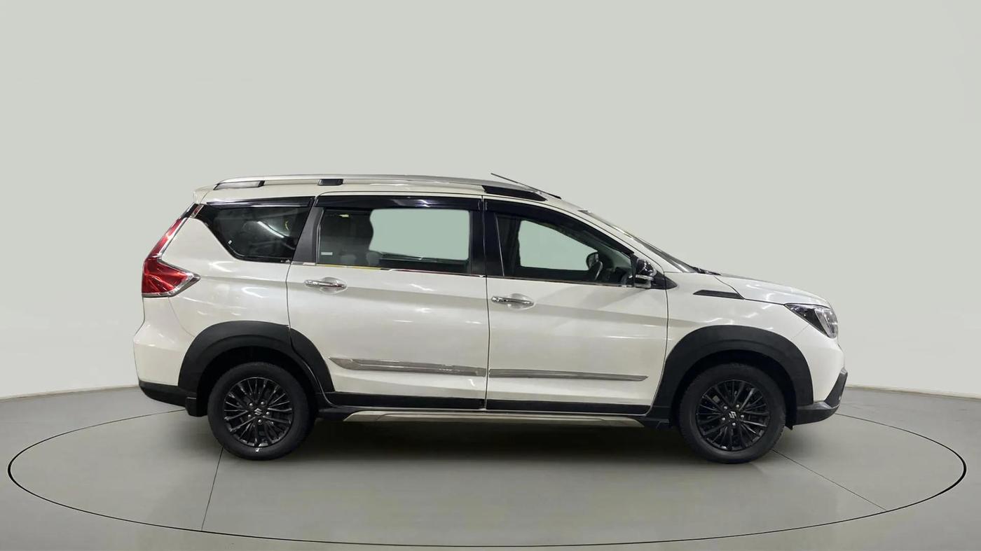 2020 Maruti XL6 ALPHA AT, Petrol, Automatic, 44,785 km, Right Side View