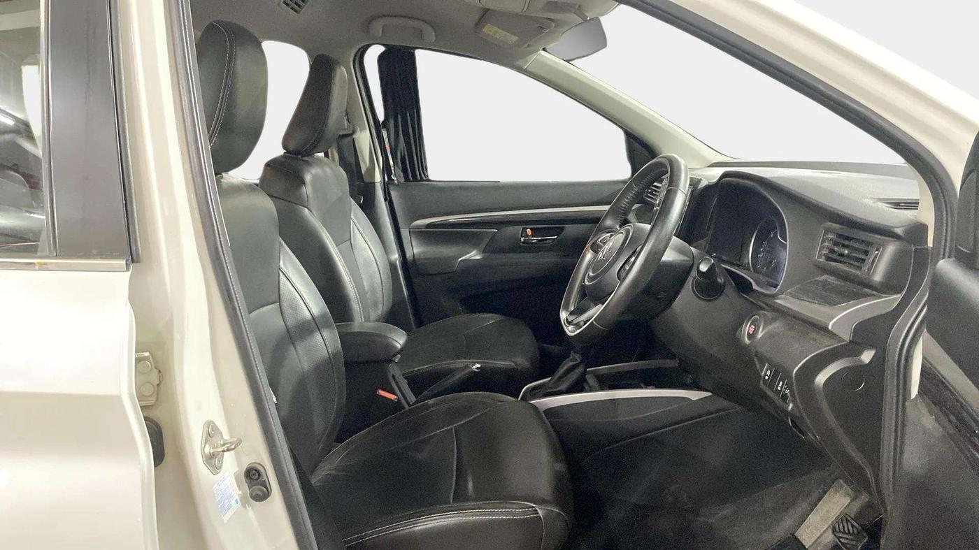 2020 Maruti XL6 ALPHA AT, Petrol, Automatic, 44,785 km, Right Side Front Door Cabin