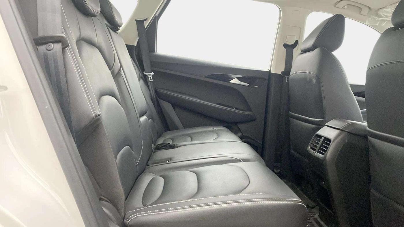 2019 MG HECTOR SHARP HYBRID 1.5 PETROL, Petrol, Manual, 34,600 km, Right Side Rear Door Cabin