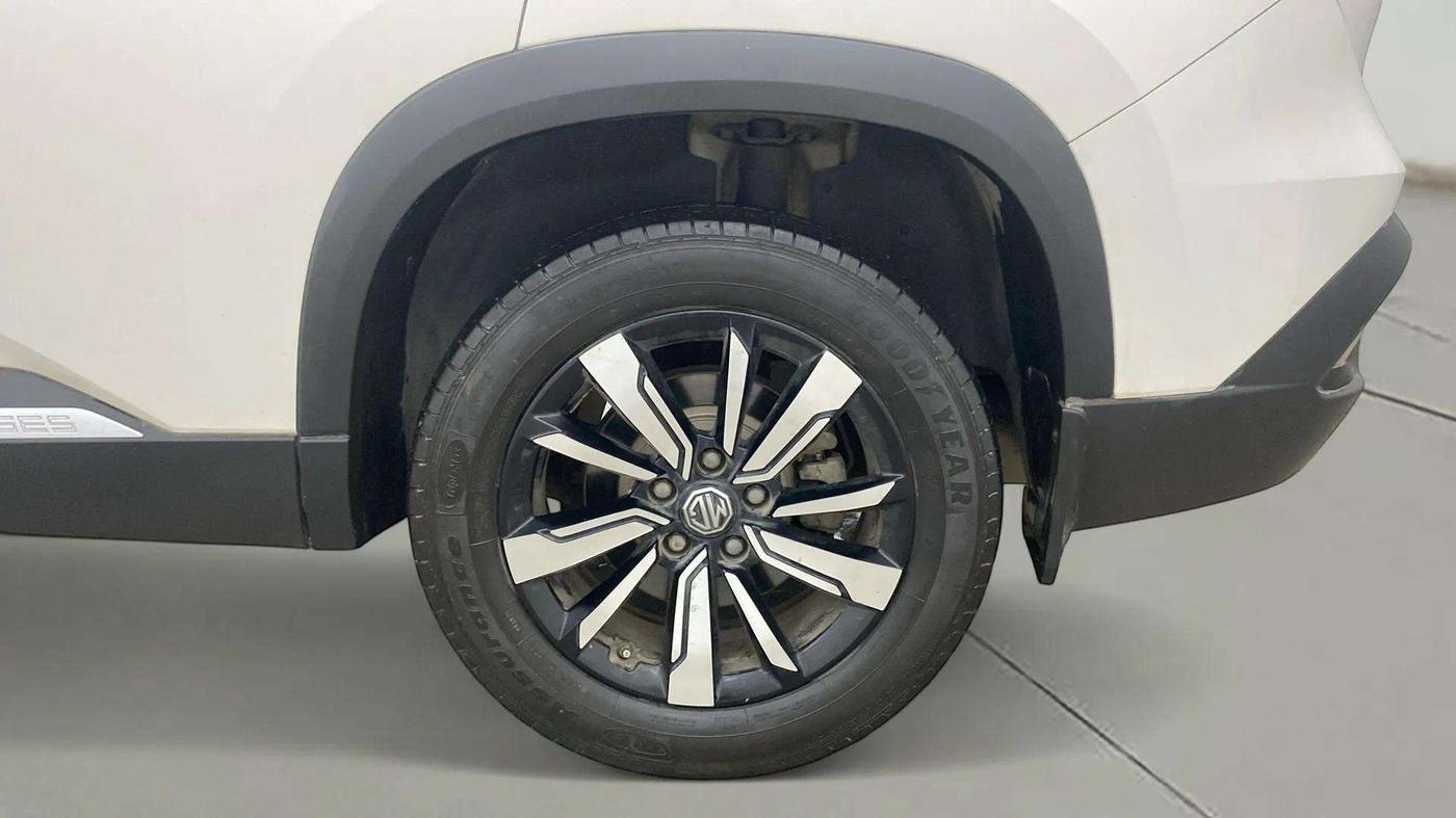 2019 MG HECTOR SHARP HYBRID 1.5 PETROL, Petrol, Manual, 34,600 km, Left Rear Wheel