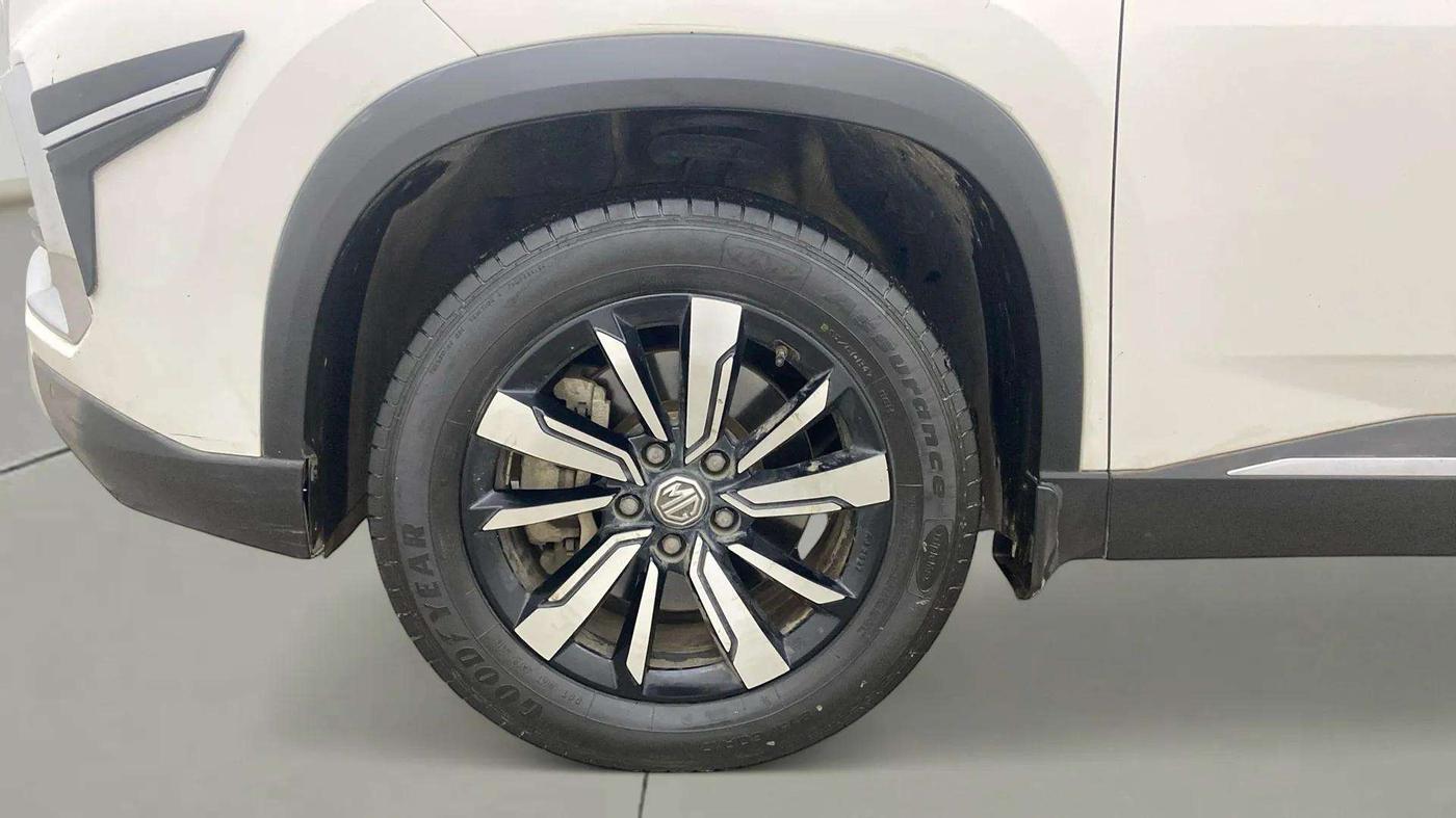 2019 MG HECTOR SHARP HYBRID 1.5 PETROL, Petrol, Manual, 34,600 km, Left Front Wheel