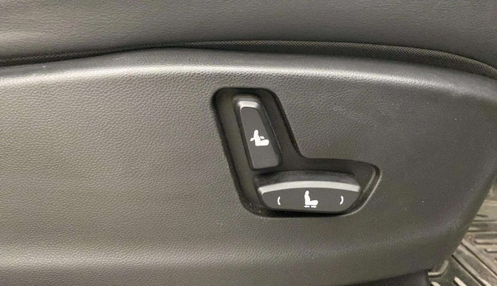 2019 MG HECTOR SHARP HYBRID 1.5 PETROL, Petrol, Manual, 34,452 km, Driver Side Adjustment Panel