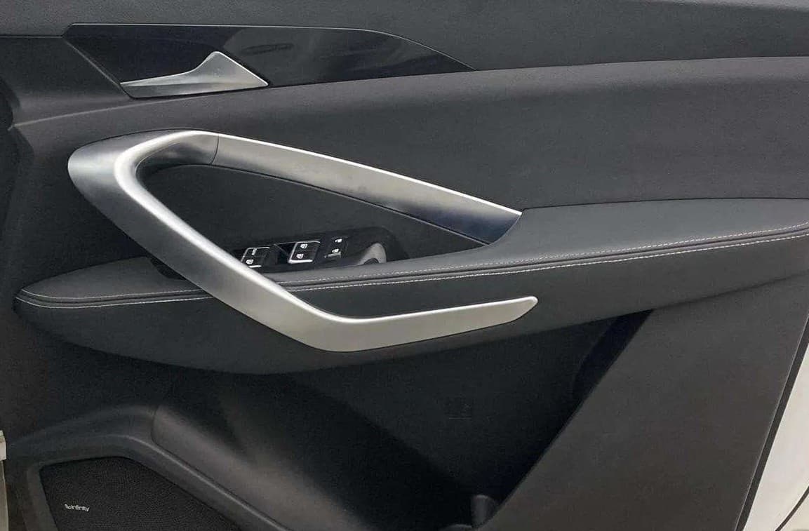 2019 MG HECTOR SHARP HYBRID 1.5 PETROL, Petrol, Manual, 34,600 km, Driver Side Door Panels Control