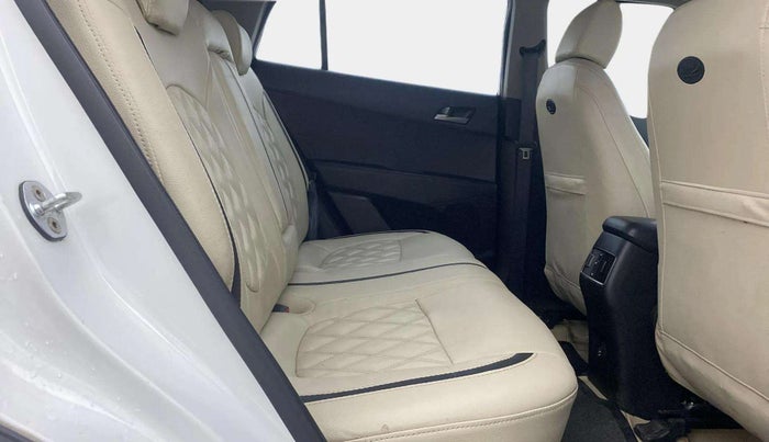 2016 Hyundai Creta SX PLUS 1.6 PETROL, Petrol, Manual, 44,472 km, Right Side Rear Door Cabin