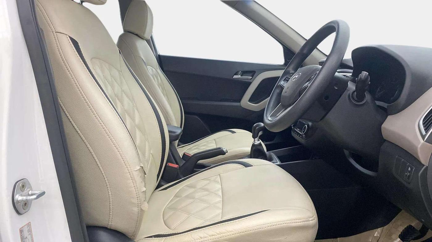 2016 Hyundai Creta SX PLUS 1.6 PETROL, Petrol, Manual, 44,833 km, Right Side Front Door Cabin