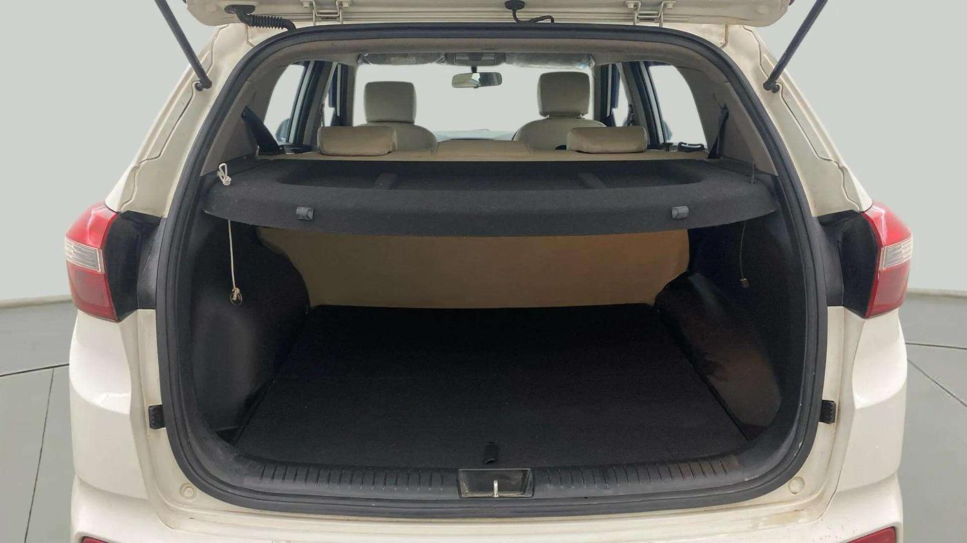 2016 Hyundai Creta SX PLUS 1.6 PETROL, Petrol, Manual, 44,833 km, Boot Inside