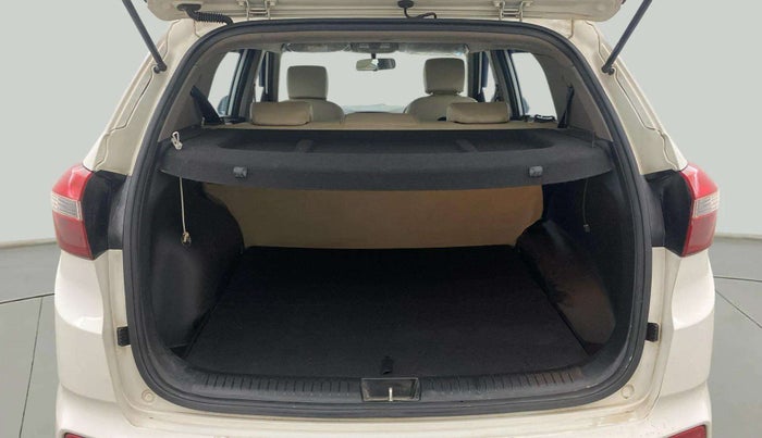 2016 Hyundai Creta SX PLUS 1.6 PETROL, Petrol, Manual, 44,472 km, Boot Inside