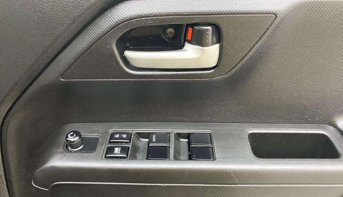 2019 Maruti New Wagon-R VXI 1.2, Petrol, Manual, 71,829 km, Driver Side Door Panels Control