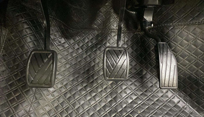 2019 Maruti New Wagon-R VXI 1.2, Petrol, Manual, 71,829 km, Pedals
