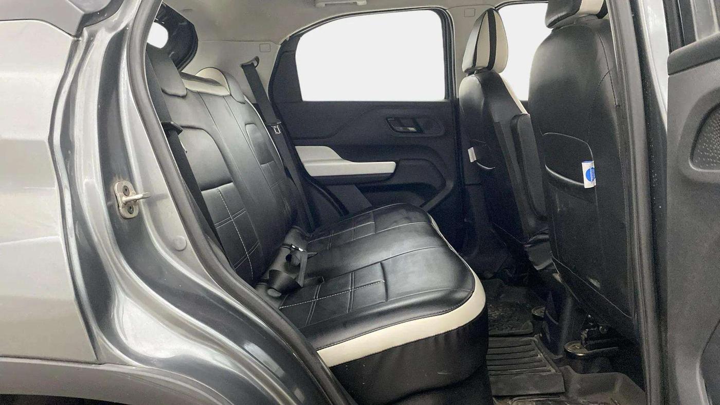 2023 Tata PUNCH ACCOMPLISHED DAZZLE PACK MT, Petrol, Manual, 19,635 km, Right Side Rear Door Cabin