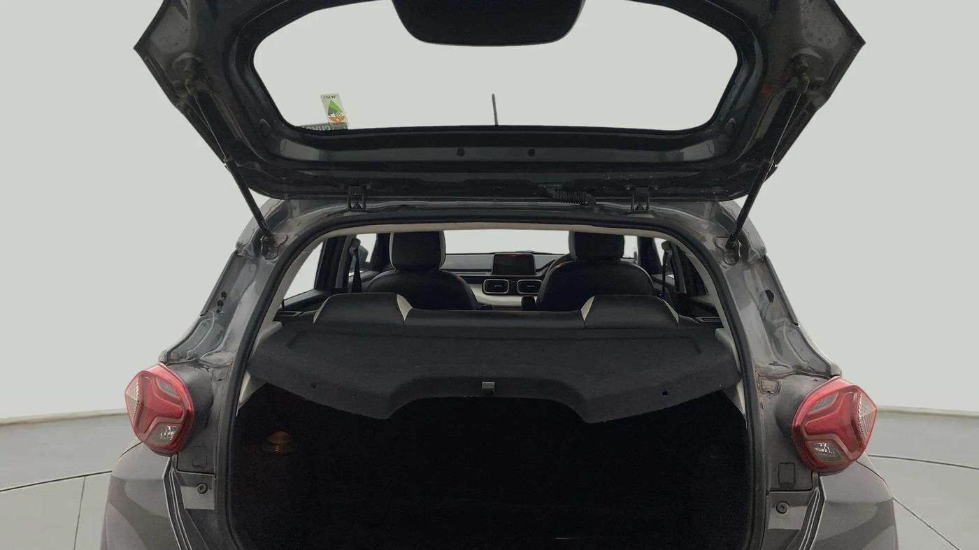 2023 Tata PUNCH ACCOMPLISHED DAZZLE PACK MT, Petrol, Manual, 19,635 km, Boot Inside