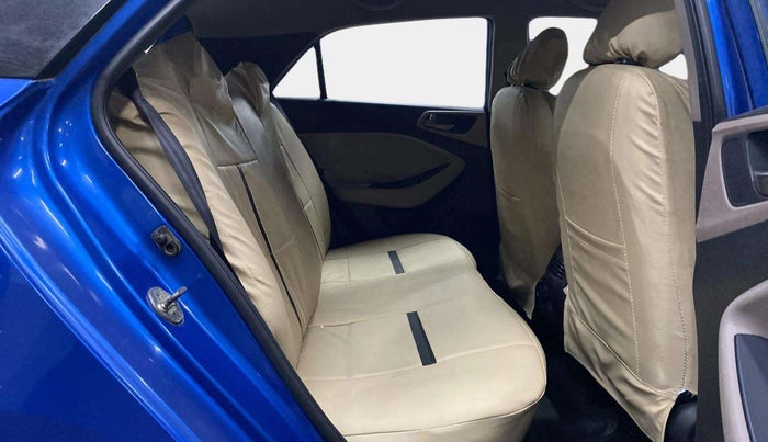 2017 Hyundai Elite i20 SPORTZ 1.2, Petrol, Manual, 69,367 km, Right Side Rear Door Cabin