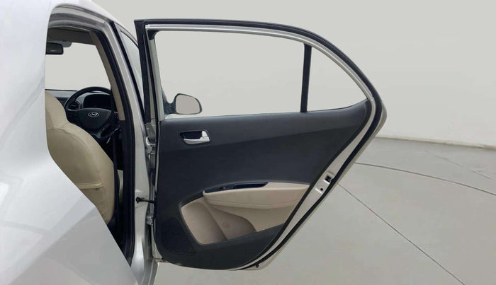 2016 Hyundai Xcent SX 1.2 (O), Petrol, Manual, 33,493 km, RHS Rear Door