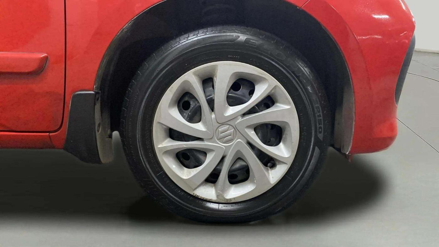 2022 Maruti Celerio VXI CNG, CNG, Manual, 17,312 km, Right Front Wheel