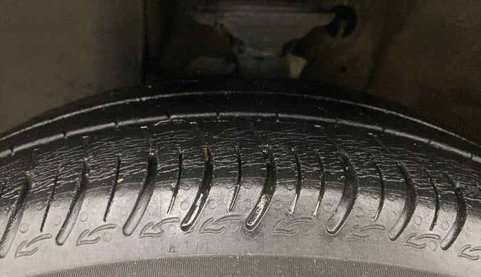 2022 Maruti New Wagon-R VXI CNG 1.0, CNG, Manual, 58,154 km, Left Front Tyre Tread