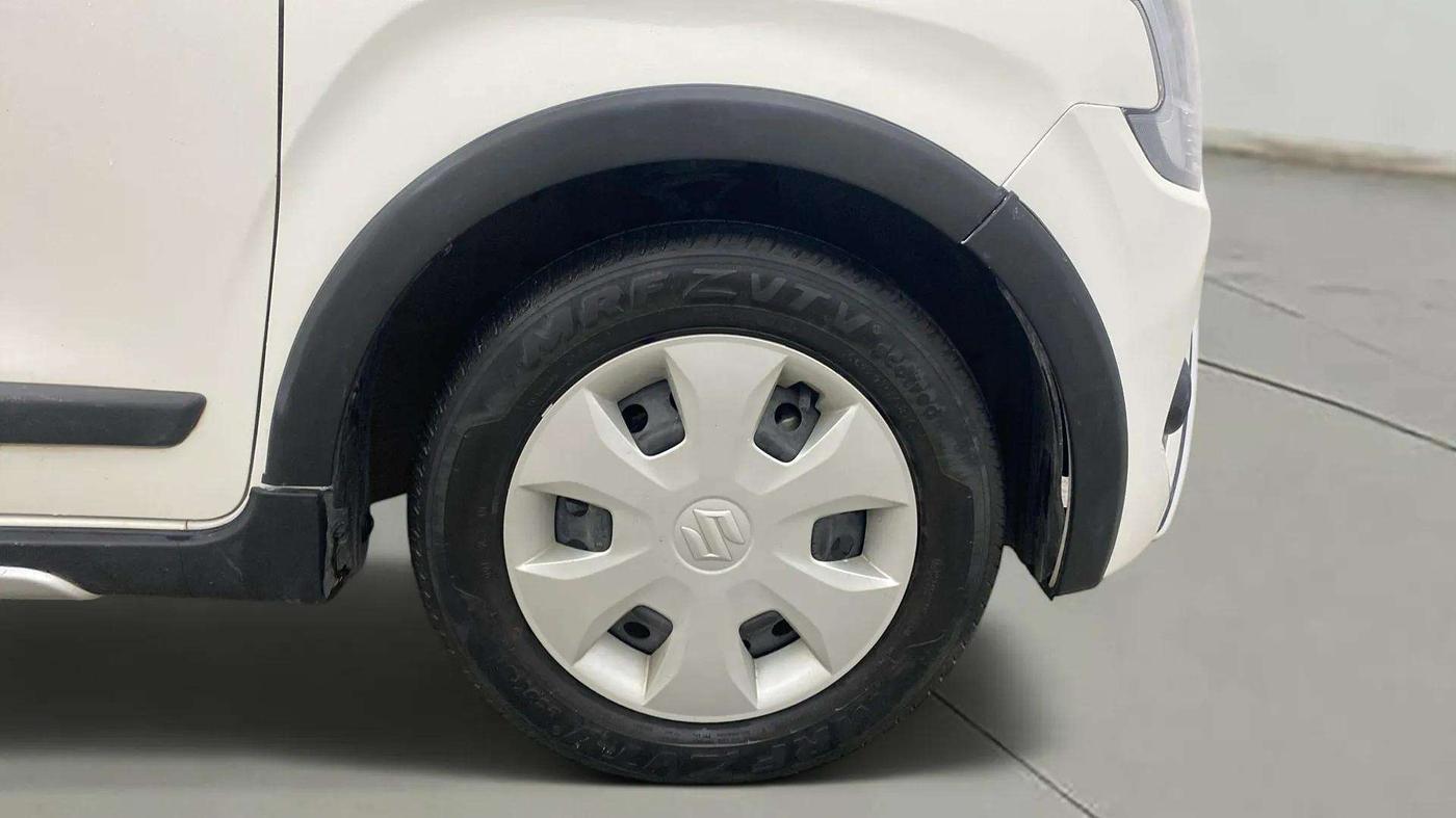 2022 Maruti New Wagon-R VXI CNG 1.0, CNG, Manual, 58,154 km, Right Front Wheel