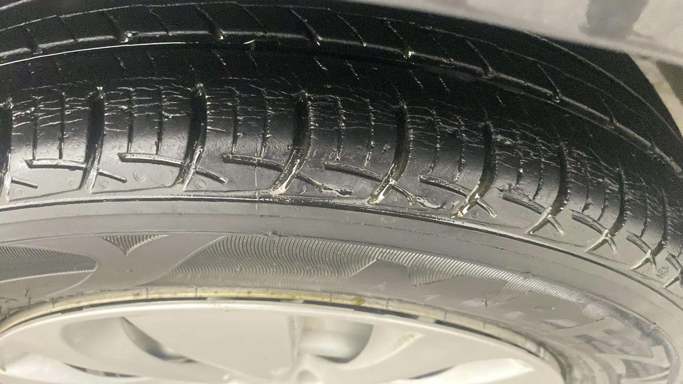 2017 Maruti Baleno SIGMA PETROL 1.2, Petrol, Manual, 31,982 km, Right Front Tyre Tread