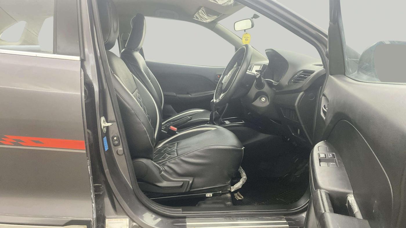 2017 Maruti Baleno SIGMA PETROL 1.2, Petrol, Manual, 31,982 km, Right Side Front Door Cabin