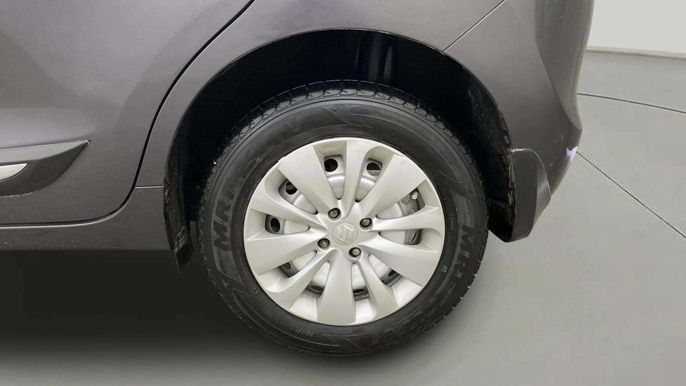 2017 Maruti Baleno SIGMA PETROL 1.2, Petrol, Manual, 31,982 km, Left Rear Wheel