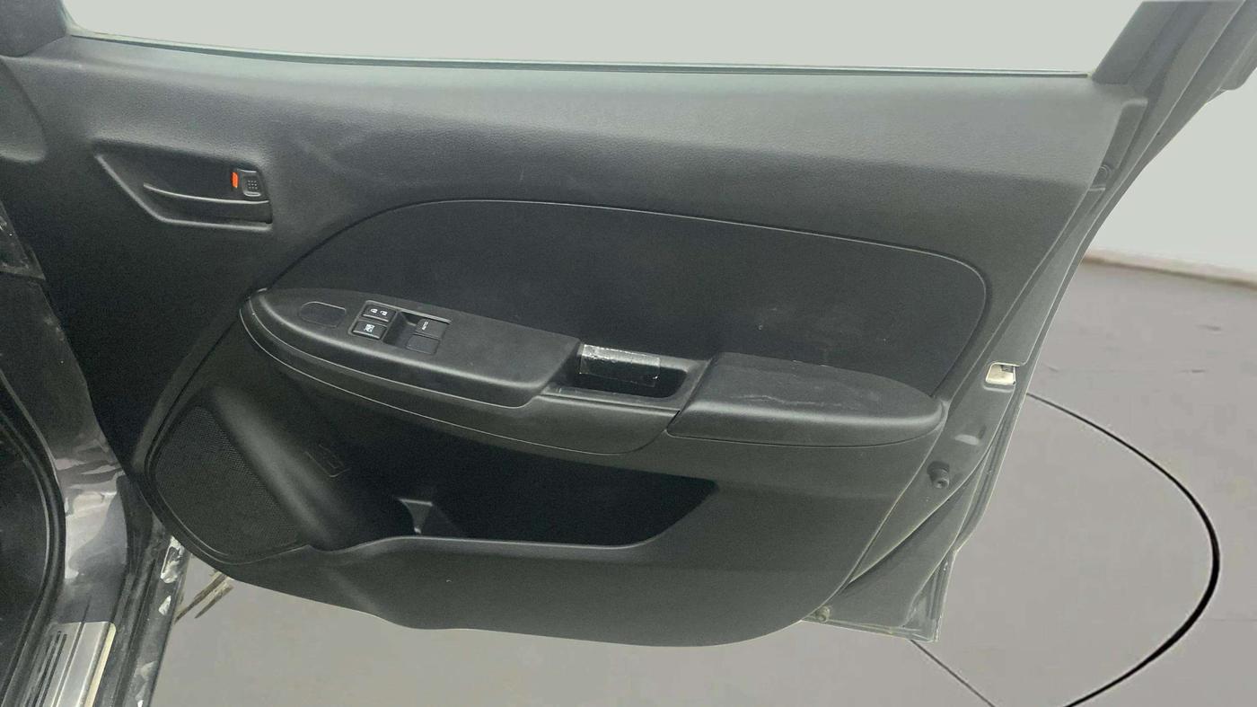 2017 Maruti Baleno SIGMA PETROL 1.2, Petrol, Manual, 31,982 km, Driver Side Door Panels Control