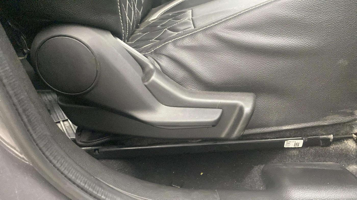 2017 Maruti Baleno SIGMA PETROL 1.2, Petrol, Manual, 31,982 km, Driver Side Adjustment Panel