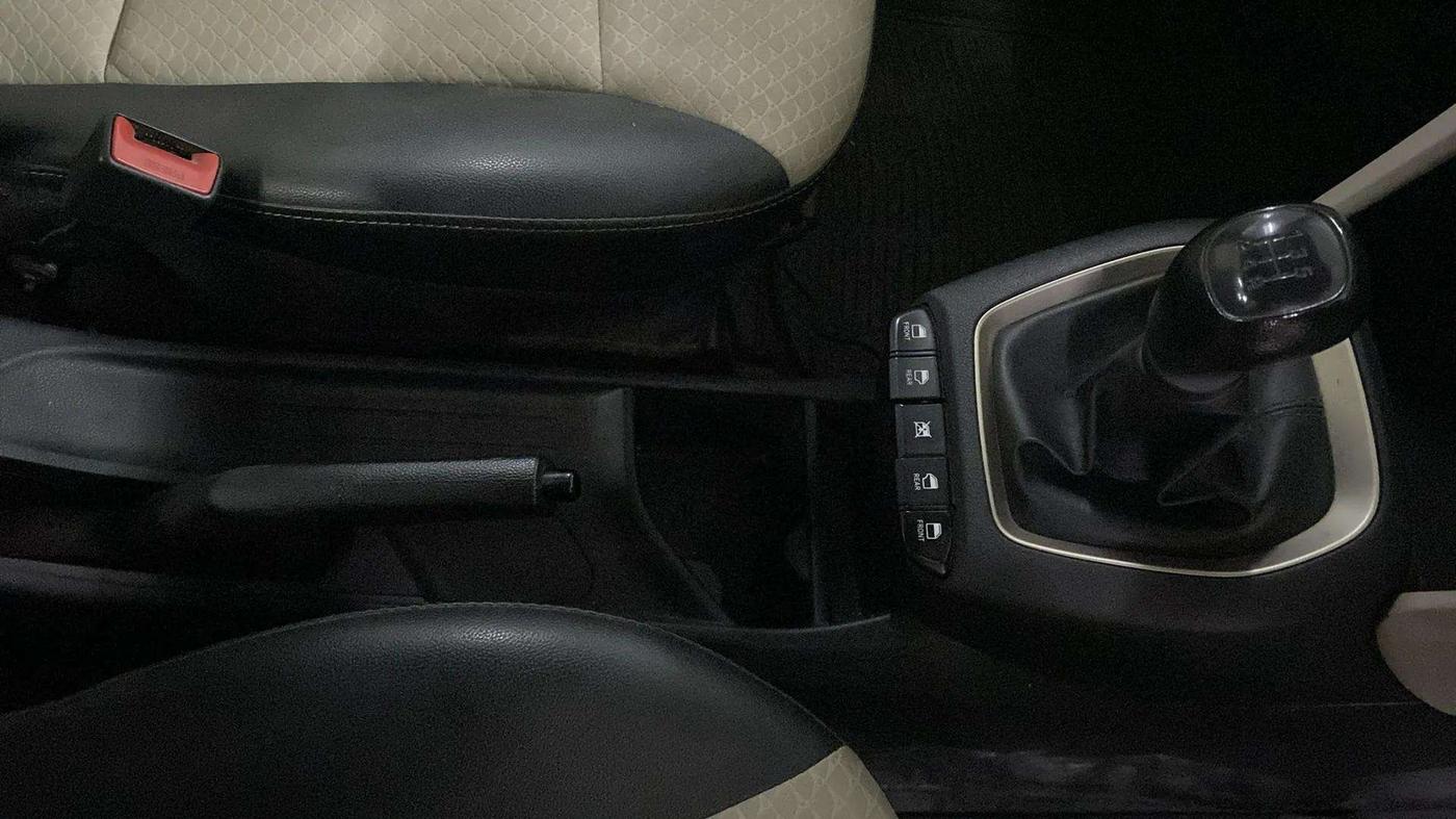 2019 Hyundai NEW SANTRO SPORTZ MT, Petrol, Manual, 95,575 km, Gear Lever