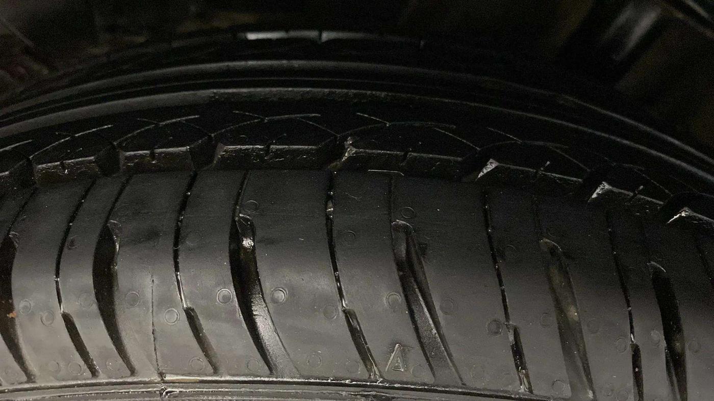 2020 Tata TIGOR XZ PETROL, Petrol, Manual, 49,118 km, Left Rear Tyre Tread