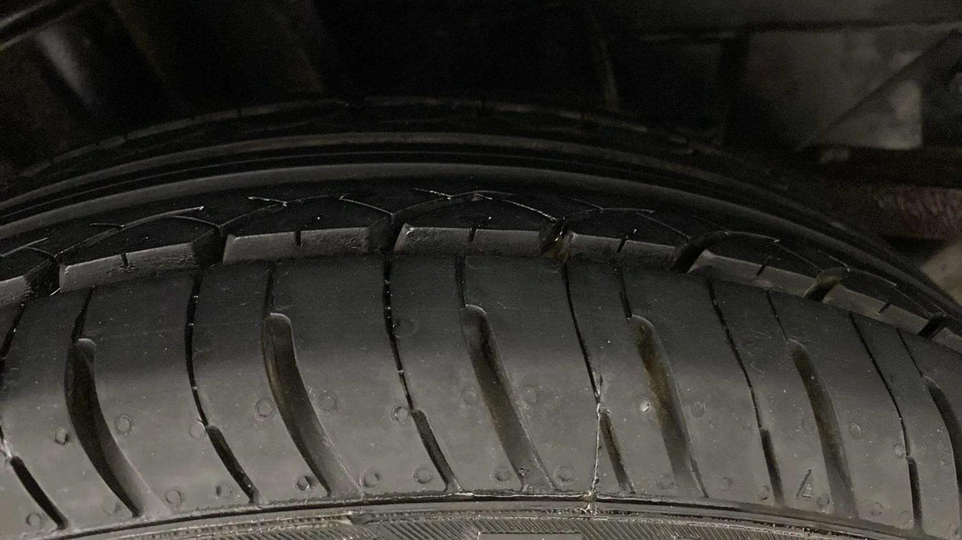 2020 Tata TIGOR XZ PETROL, Petrol, Manual, 49,118 km, Right Rear Tyre Tread
