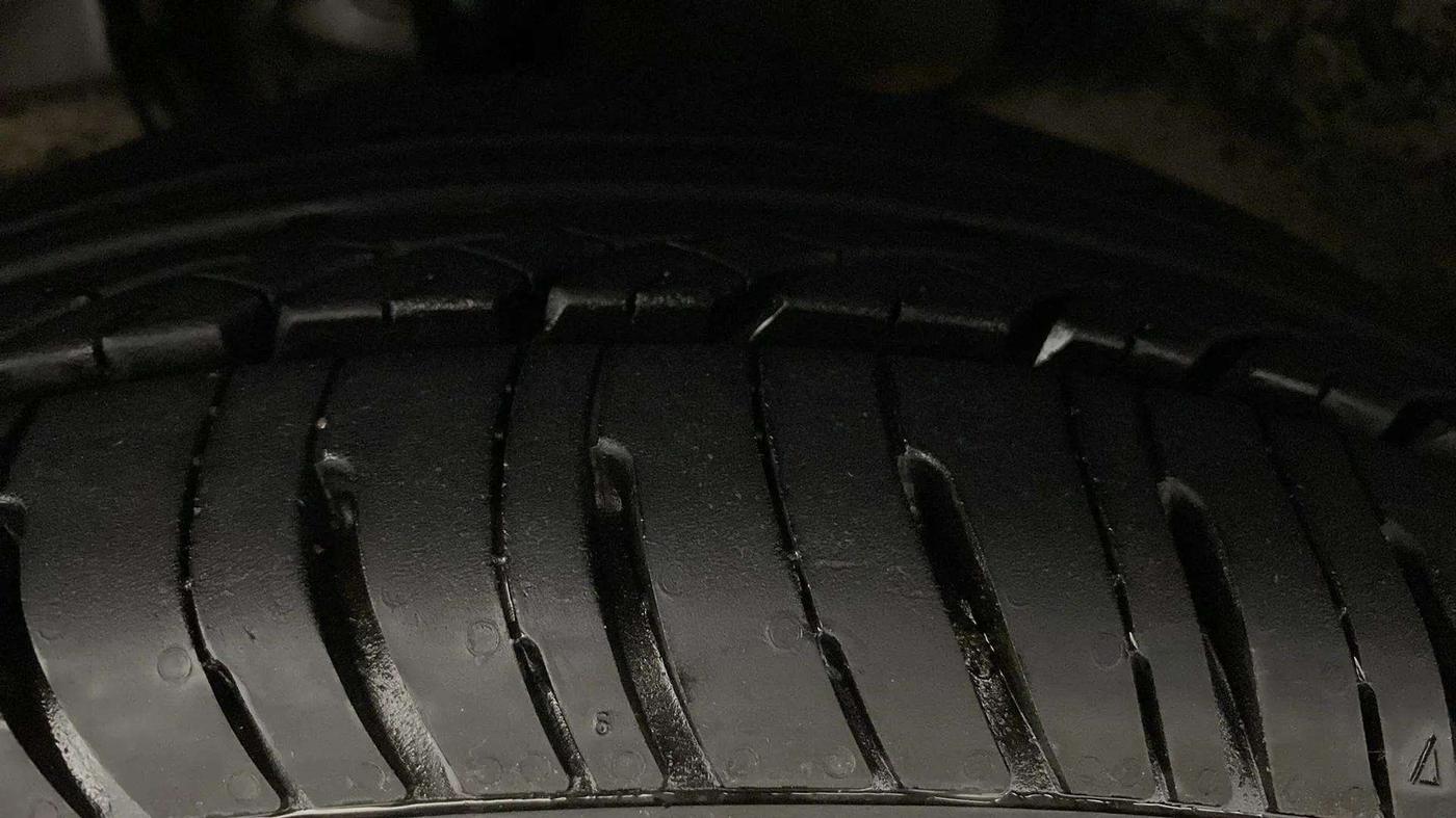 2020 Tata TIGOR XZ PETROL, Petrol, Manual, 49,118 km, Left Front Tyre Tread