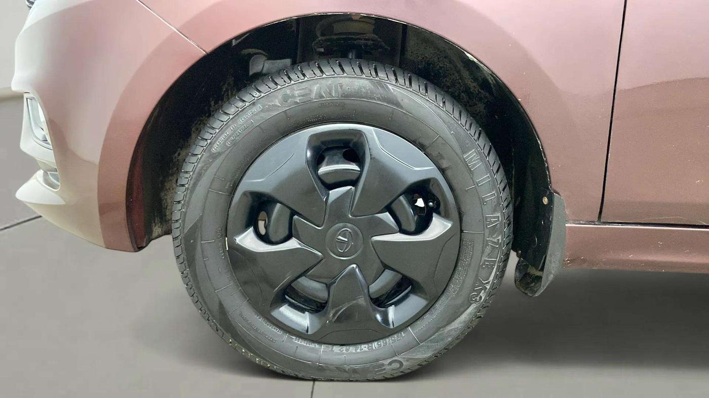 2020 Tata TIGOR XZ PETROL, Petrol, Manual, 49,118 km, Left Front Wheel