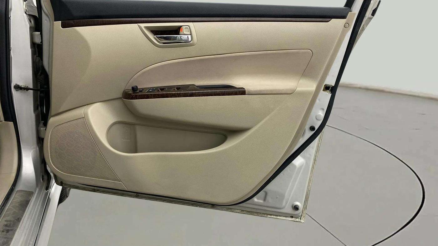 2017 Maruti Swift Dzire VXI (O), Petrol, Manual, 26,403 km, Driver Side Door Panels Control