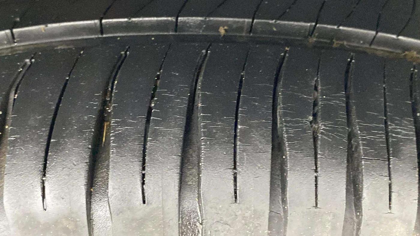 2017 Maruti Swift Dzire VXI (O), Petrol, Manual, 26,403 km, Right Rear Tyre Tread