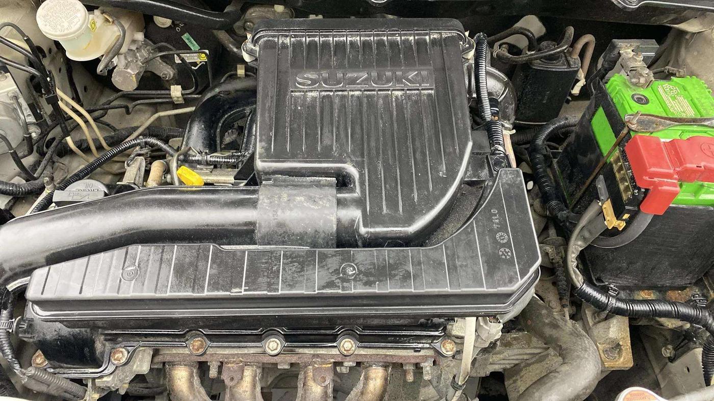 2017 Maruti Swift Dzire VXI (O), Petrol, Manual, 26,403 km, Engine View