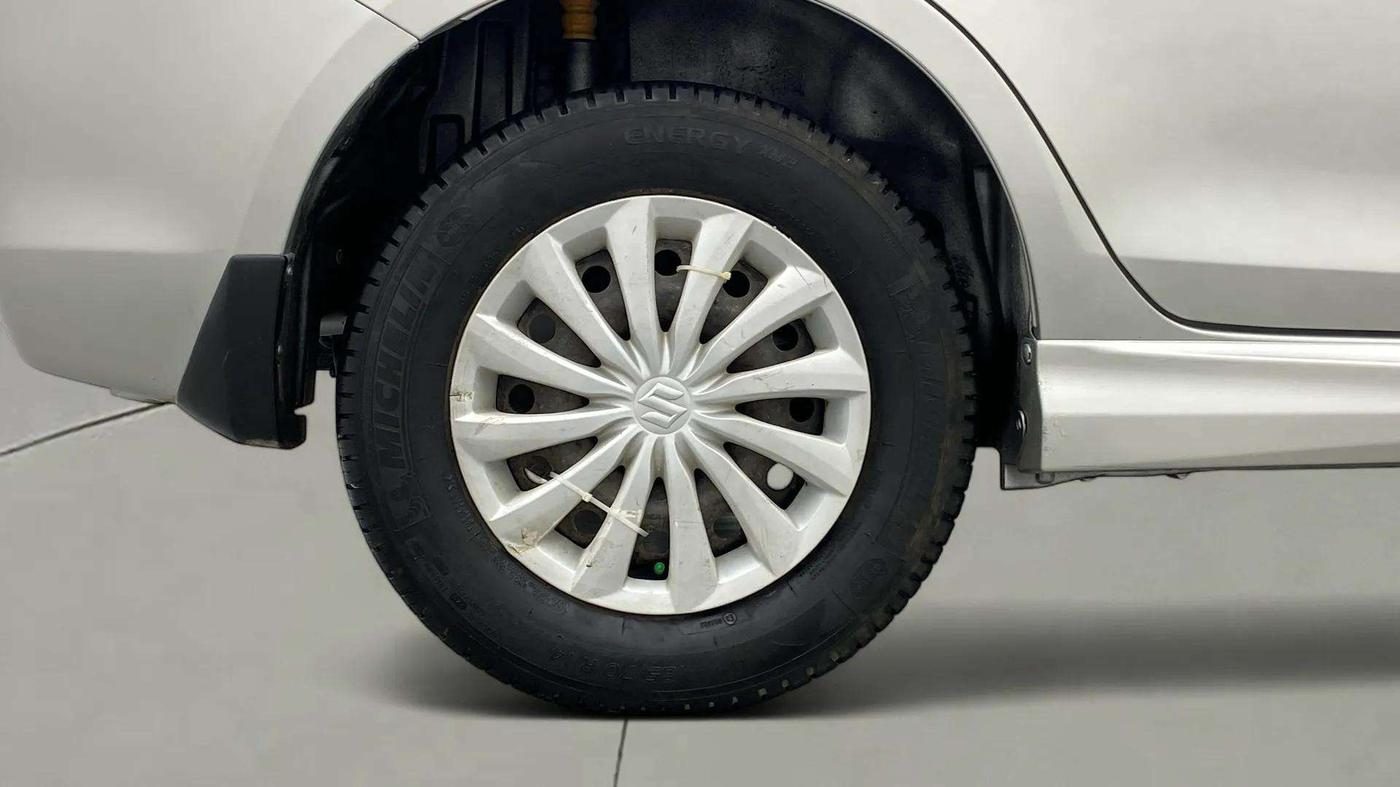 2017 Maruti Swift Dzire VXI (O), Petrol, Manual, 26,403 km, Right Rear Wheel