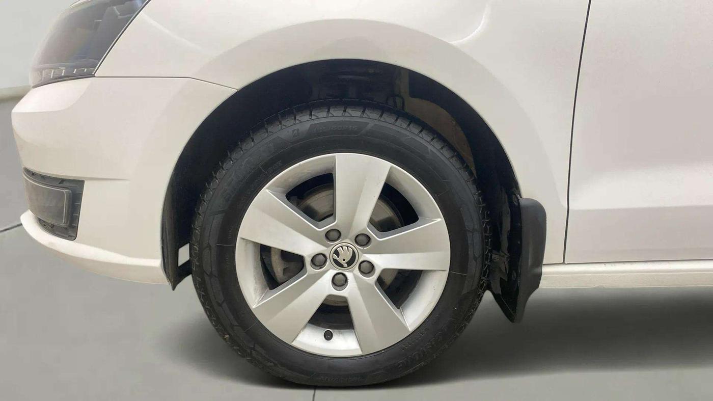 2019 Skoda Rapid AMBITION 1.5 TDI, Diesel, Manual, 72,557 km, Left Front Wheel