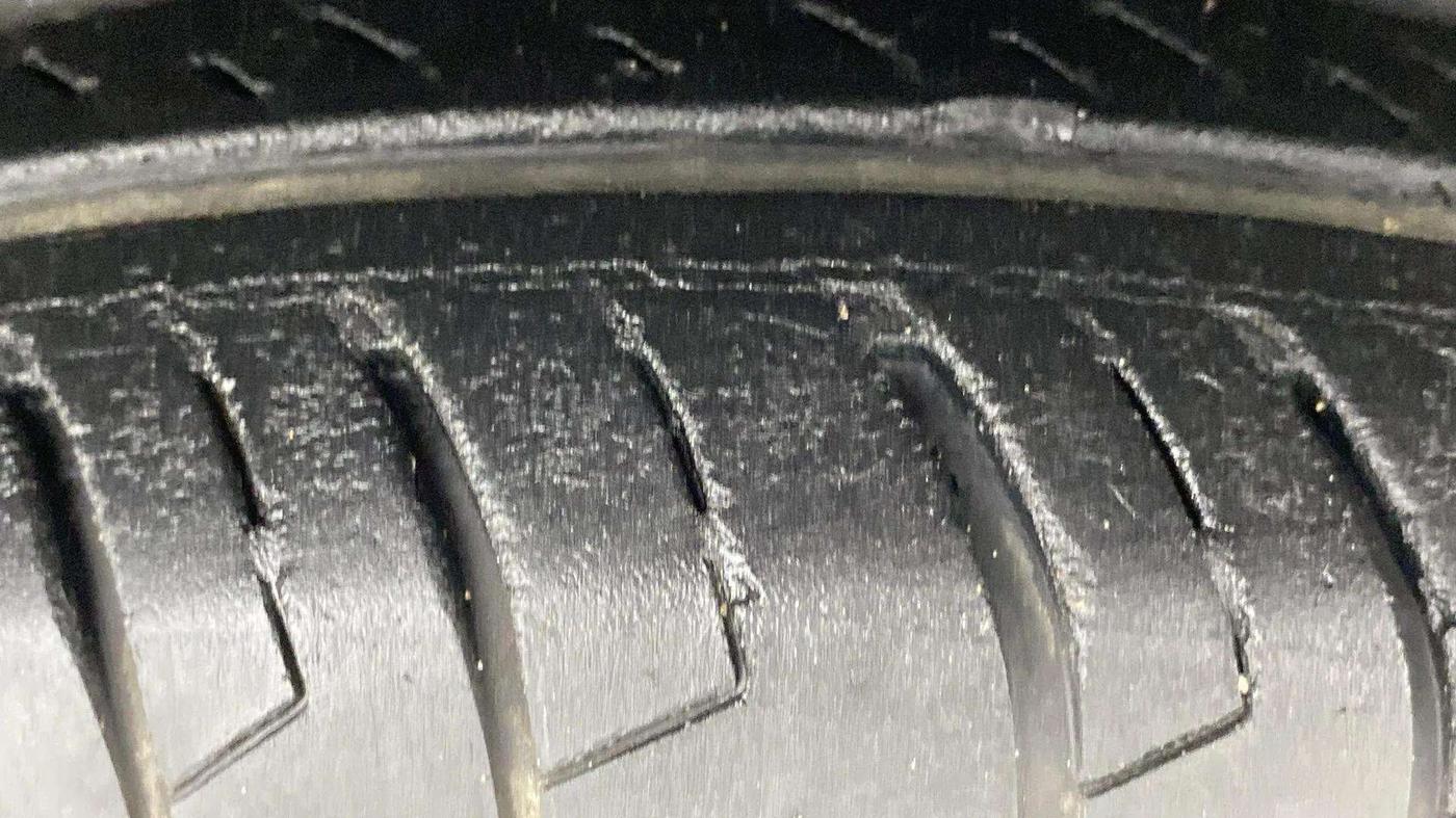 2021 Maruti Dzire VXI, Petrol, Manual, 29,012 km, Right Front Tyre Tread