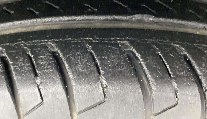 2021 Maruti Dzire VXI, Petrol, Manual, 28,984 km, Right Front Tyre Tread