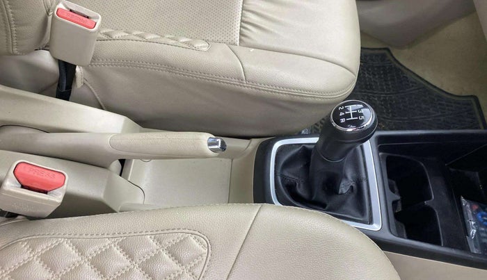2021 Maruti Dzire VXI, Petrol, Manual, 28,984 km, Gear Lever