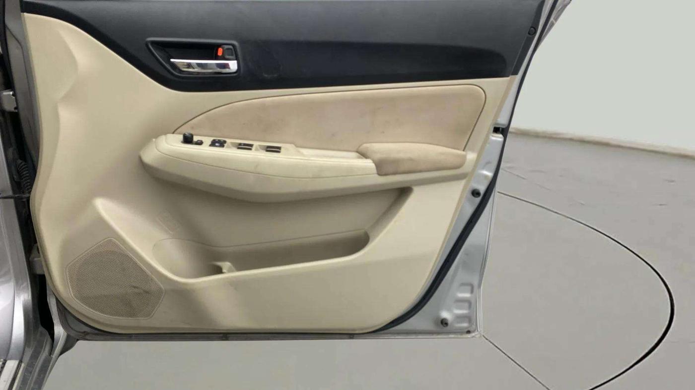 2021 Maruti Dzire VXI, Petrol, Manual, 29,012 km, Driver Side Door Panels Control