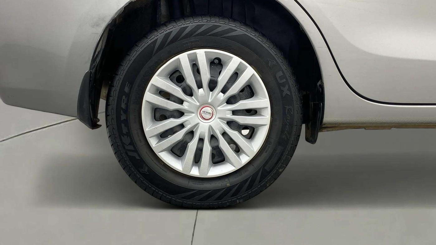 2021 Maruti Dzire VXI, Petrol, Manual, 29,012 km, Right Rear Wheel