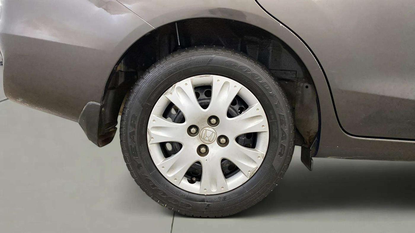 2017 Honda Amaze 1.2L I-VTEC S, Petrol, Manual, 36,544 km, Right Rear Wheel