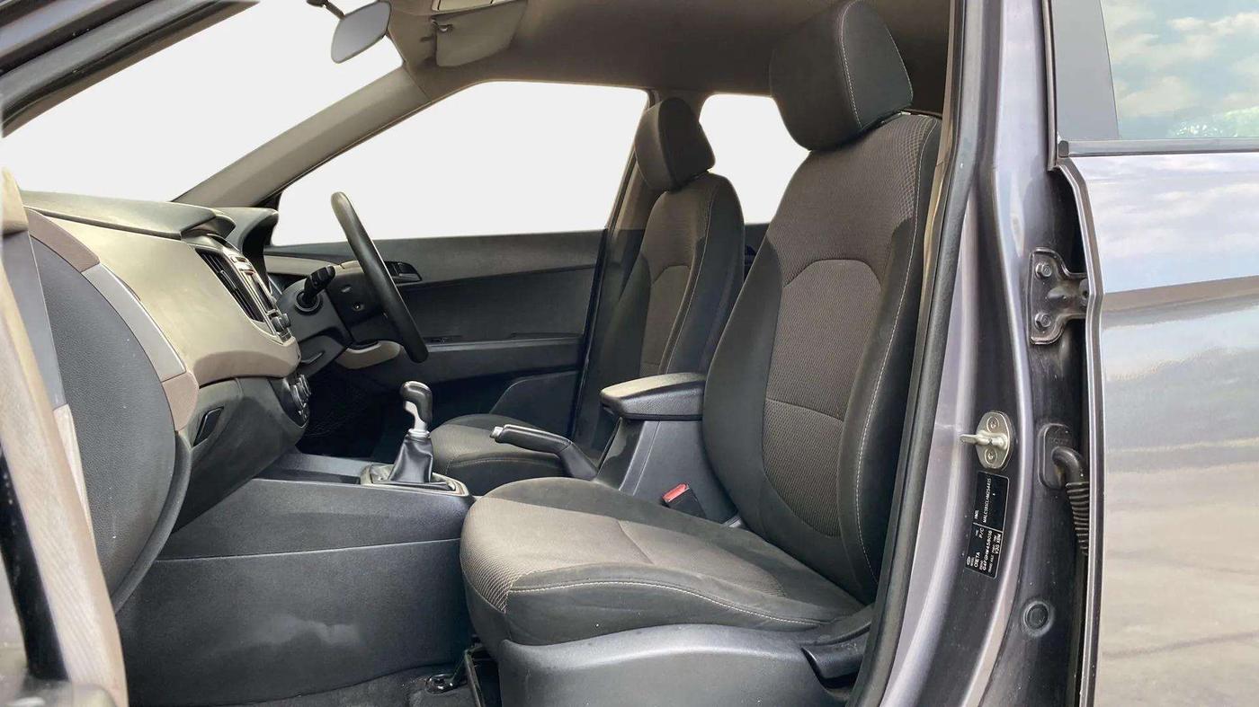 2017 Hyundai Creta E PLUS 1.6 PETROL, Petrol, Manual, 94,877 km, Right Side Front Door Cabin