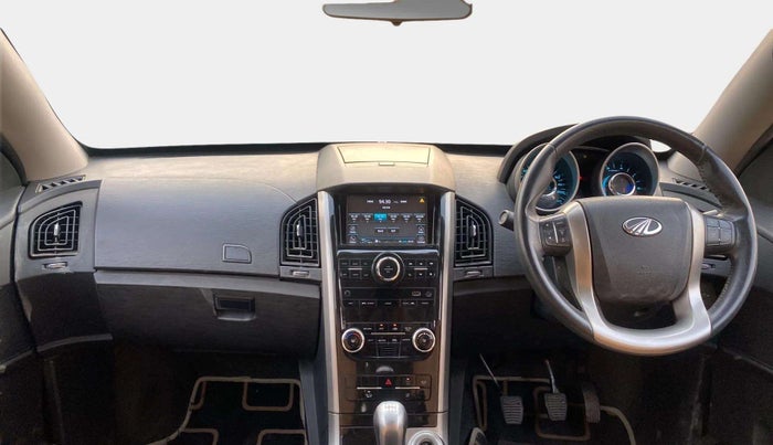 2019 Mahindra XUV500 W9, Diesel, Manual, 50,360 km, Dashboard