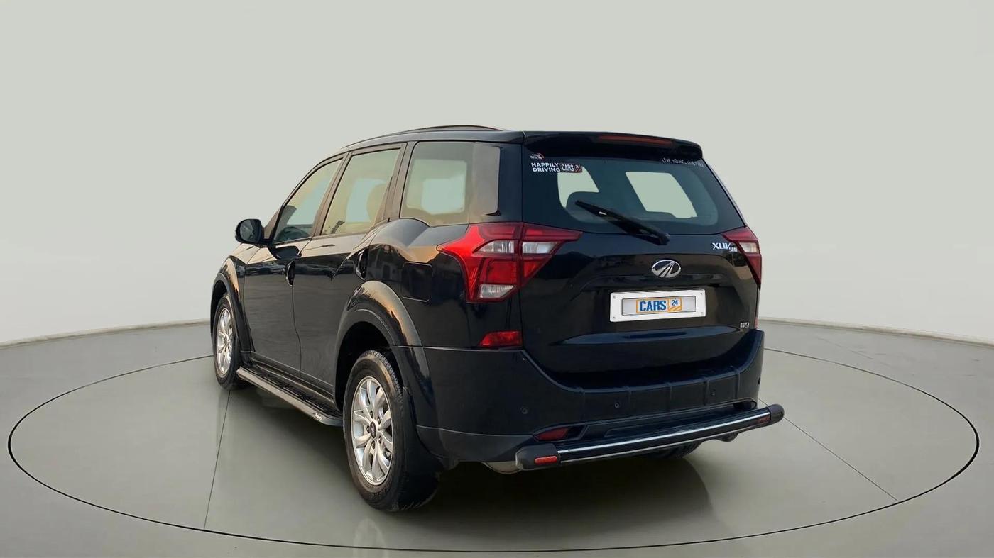 2019 Mahindra XUV500 W9, Diesel, Manual, 50,695 km, Left Back Diagonal