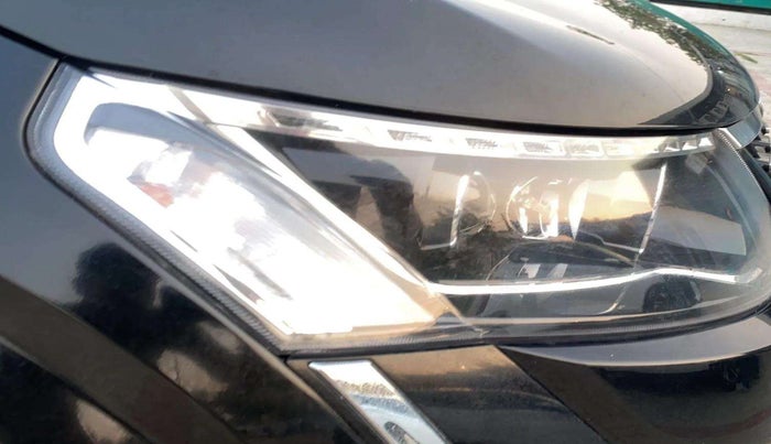 2019 Mahindra XUV500 W9, Diesel, Manual, 50,360 km, Right headlight - Cornering lights not working