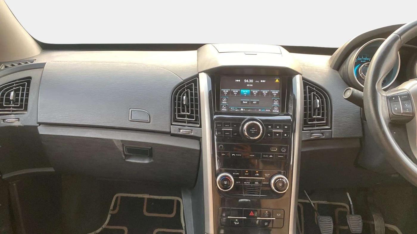 2019 Mahindra XUV500 W9, Diesel, Manual, 50,695 km, Air Conditioner